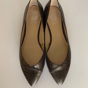 ❌SOLD❌Vince Camuto Faux Snake Skin Flat NWOT